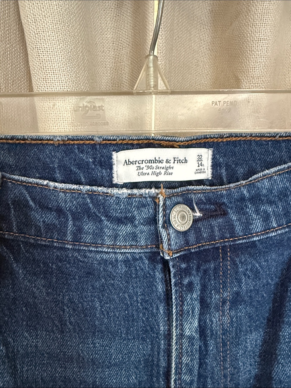 Abercrombie & Fitch Women's Dark Blue Straight High-Rise Jeans